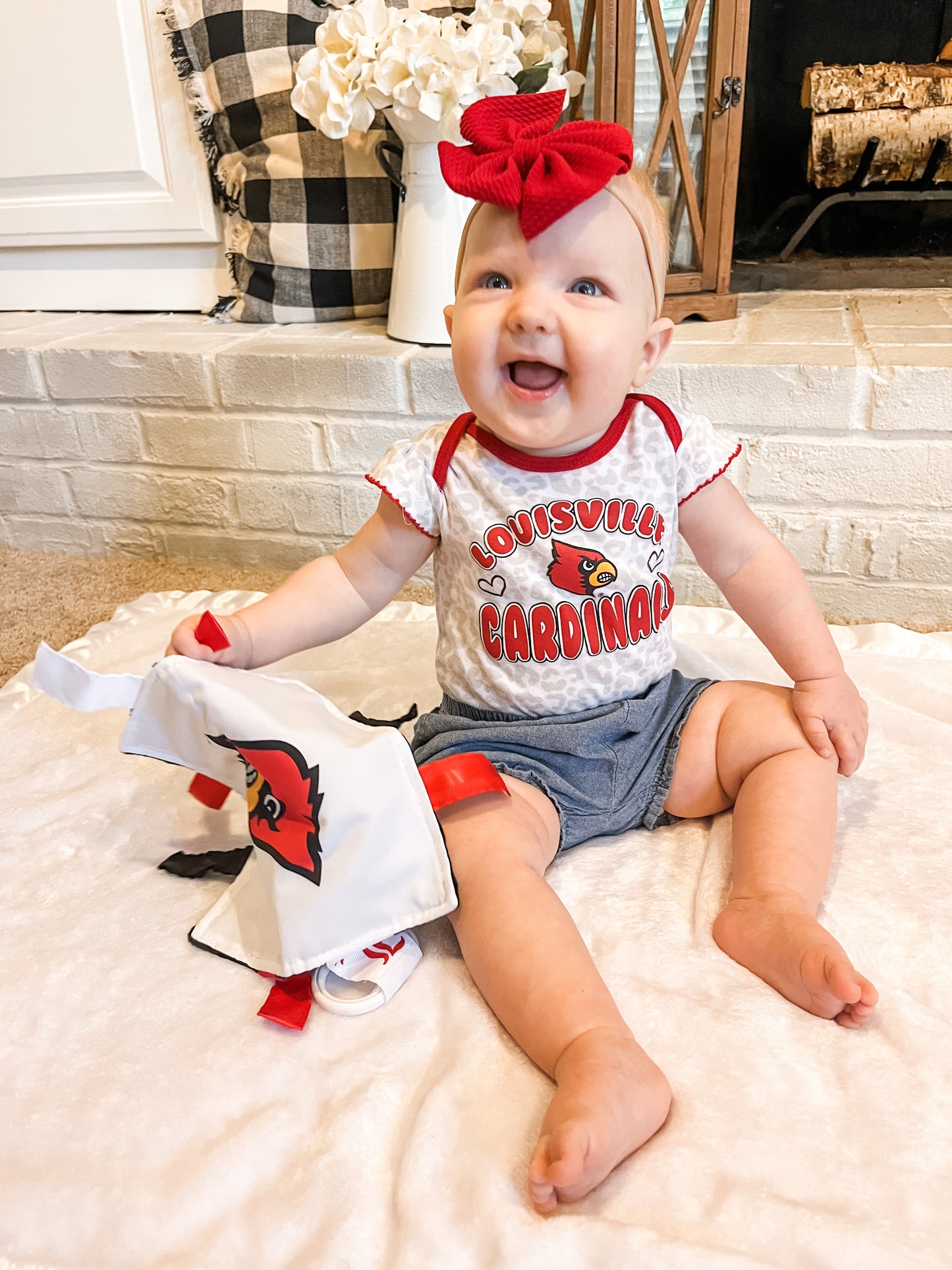 Louisville Cardinals Crinkle Square